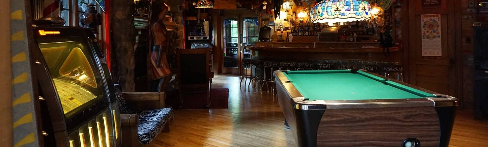 wisconsin cabins with hot tub and pool table near me ...
