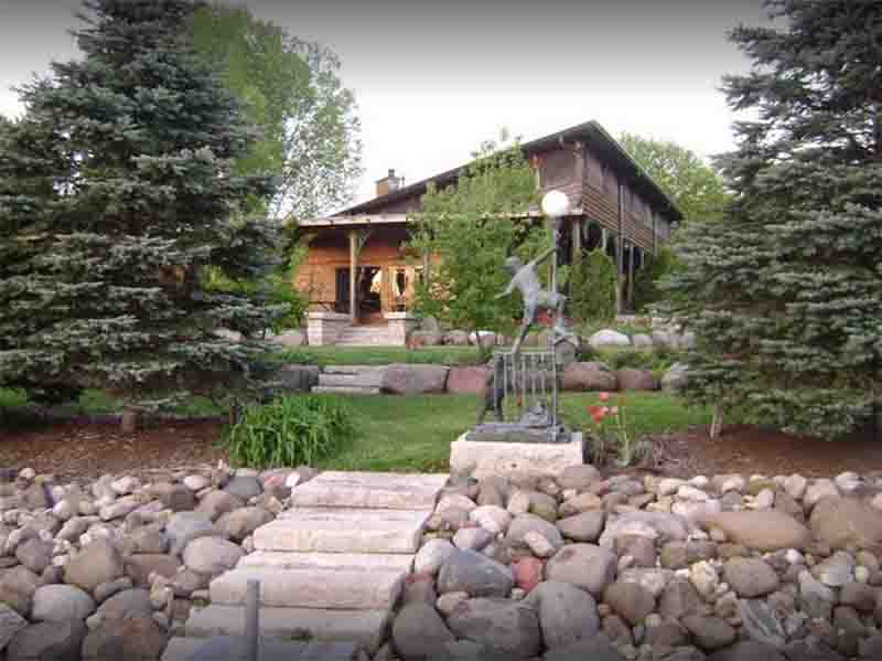 Hidden Places To Stay In Wisconsin With Private Pier and Access to Lake Puckaway