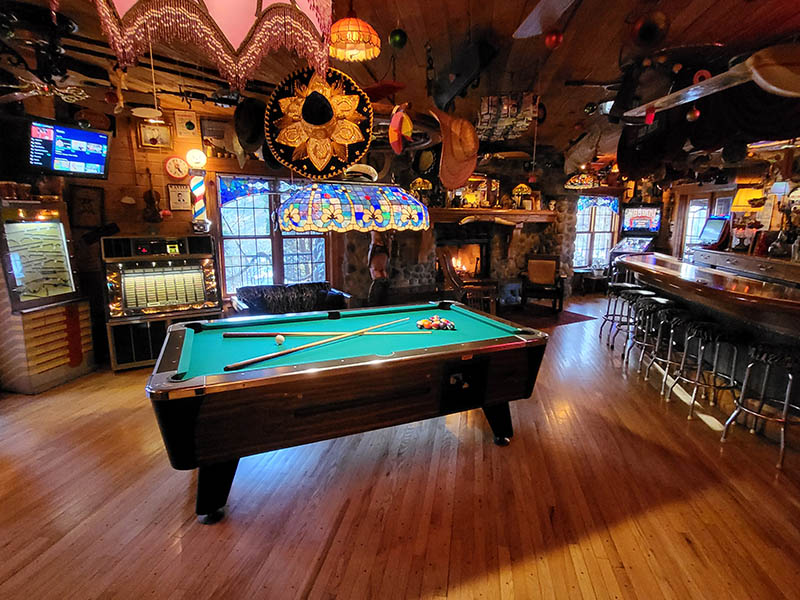 Unique whole house vacation rental indoor amenities